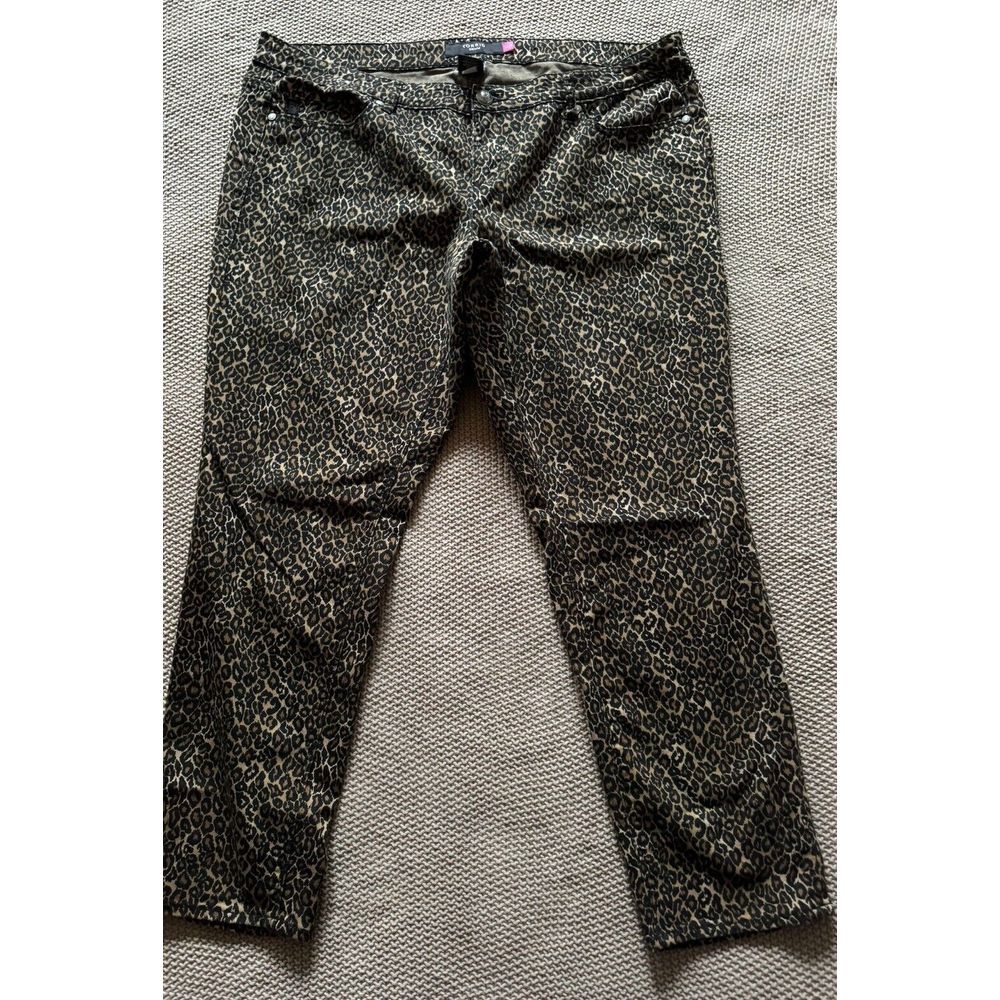 Torrid Denim Pants Black Leopard Print High Rise pull-on Size 22